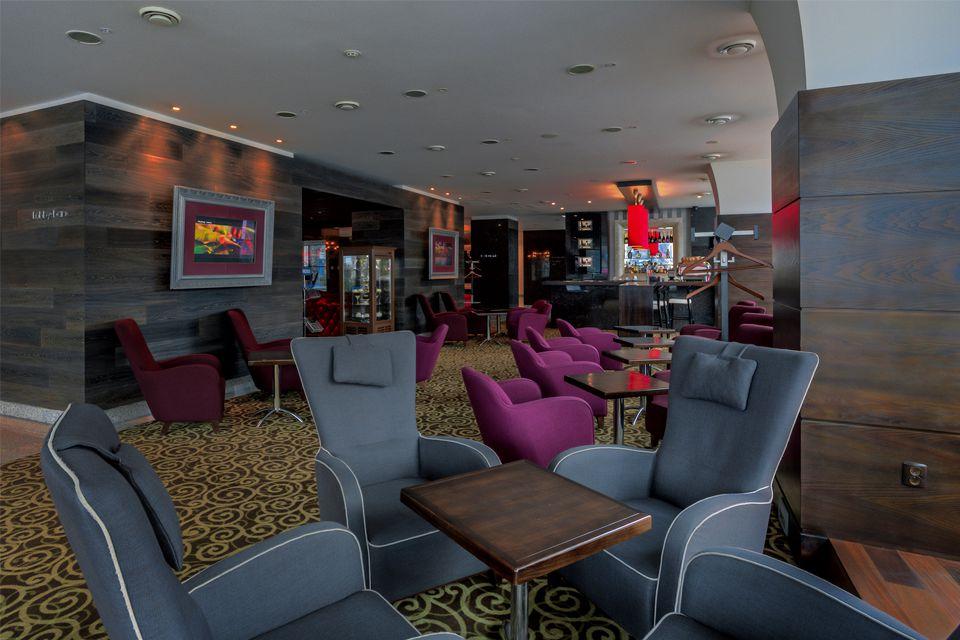 Intourist Hotel Zaporizhia Exterior foto